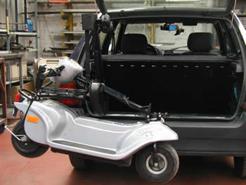 Adaptations par SMDW : bras de chargement sur une Citroën AX