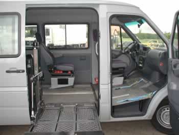 Aanpassingen door Amigo Paramedica :  minivan